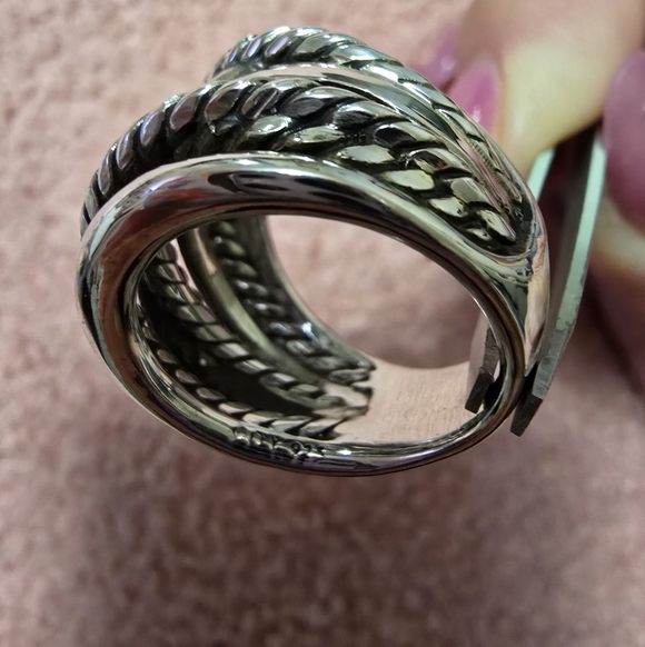 David Yurman- Wide Sterling Silver Crossovโฆ - Picture 9 of 12